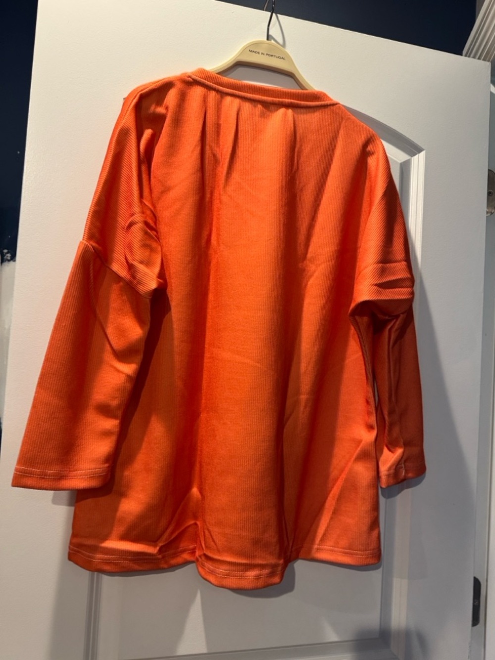 NEW! Orange Long Sleeve Vneck Sparkle Pumpkin Top in XL! - Picture 7 of 7